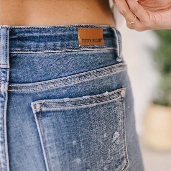 Judy Blue Destroyed Boyfriend Jeans - Picture 7 of 14